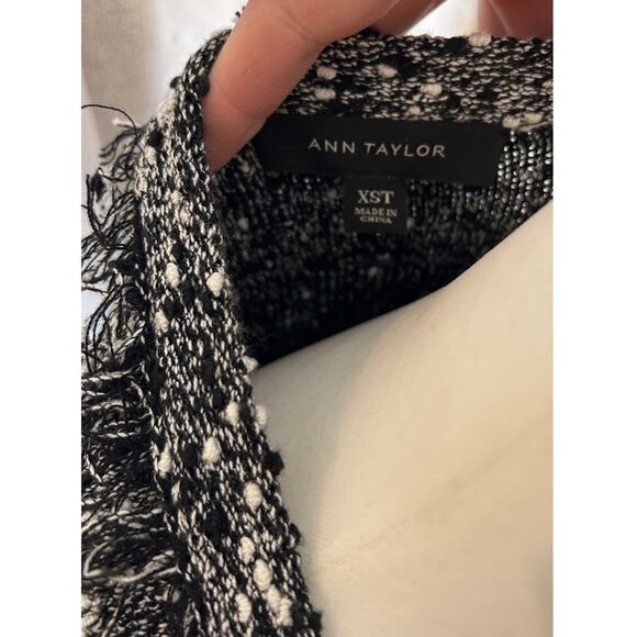 Ann Taylor Women's Size XS Tall Black and White Boucle Knee Length Dress #0096 - Picture 5 of 7